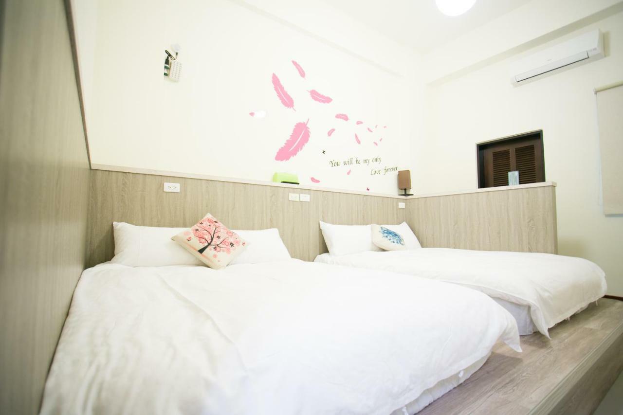 Smile House Bed & Breakfast Taitung Екстериор снимка