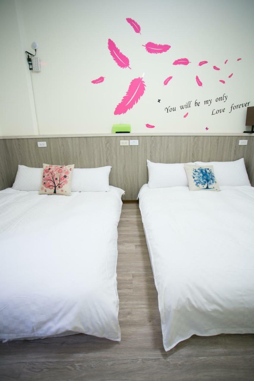 Smile House Bed & Breakfast Taitung Екстериор снимка